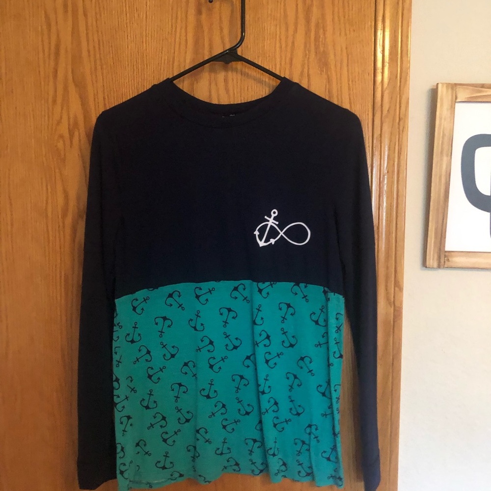 cute blue anchor shirt!